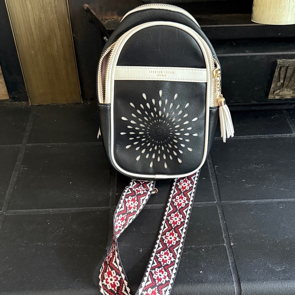 Patricia Nash Black and Cream Floral Crossbody Bag